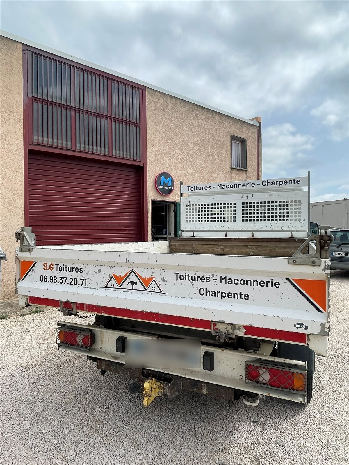 Ridelle arrière S.G Toitures, Maçonnerie, Charpente