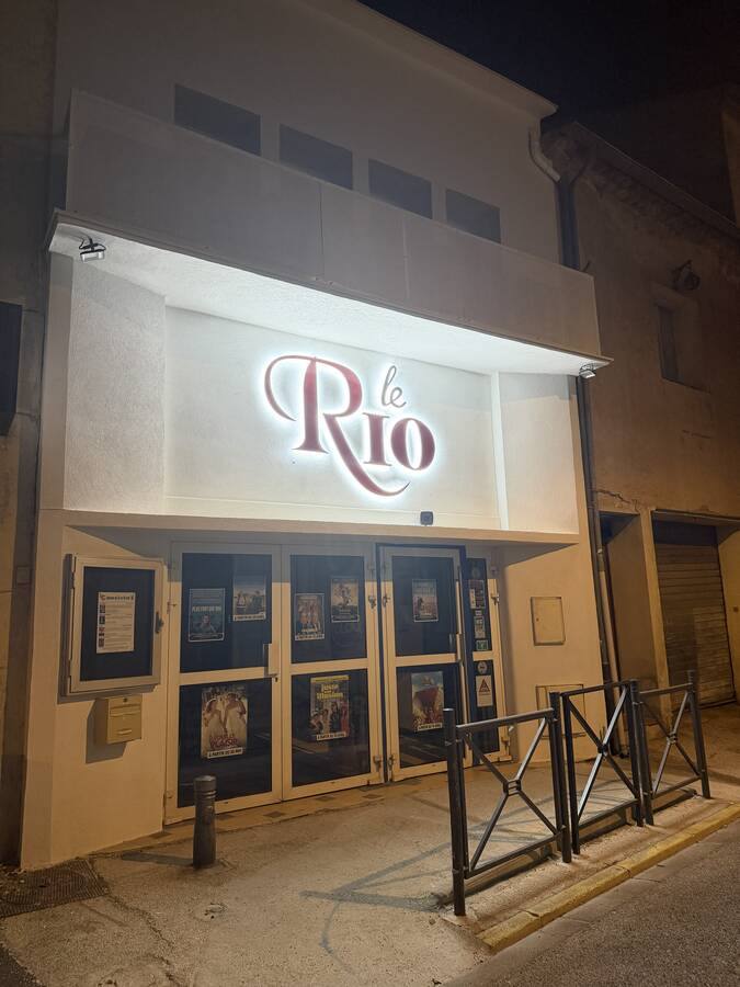 Enseigne rétroéclairée Le Rio