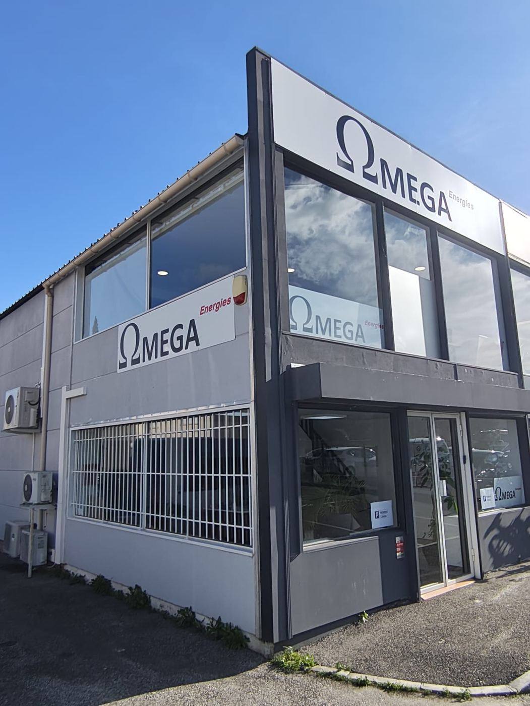 Habillage de façade et enseignes lumineuses Omega Energies
