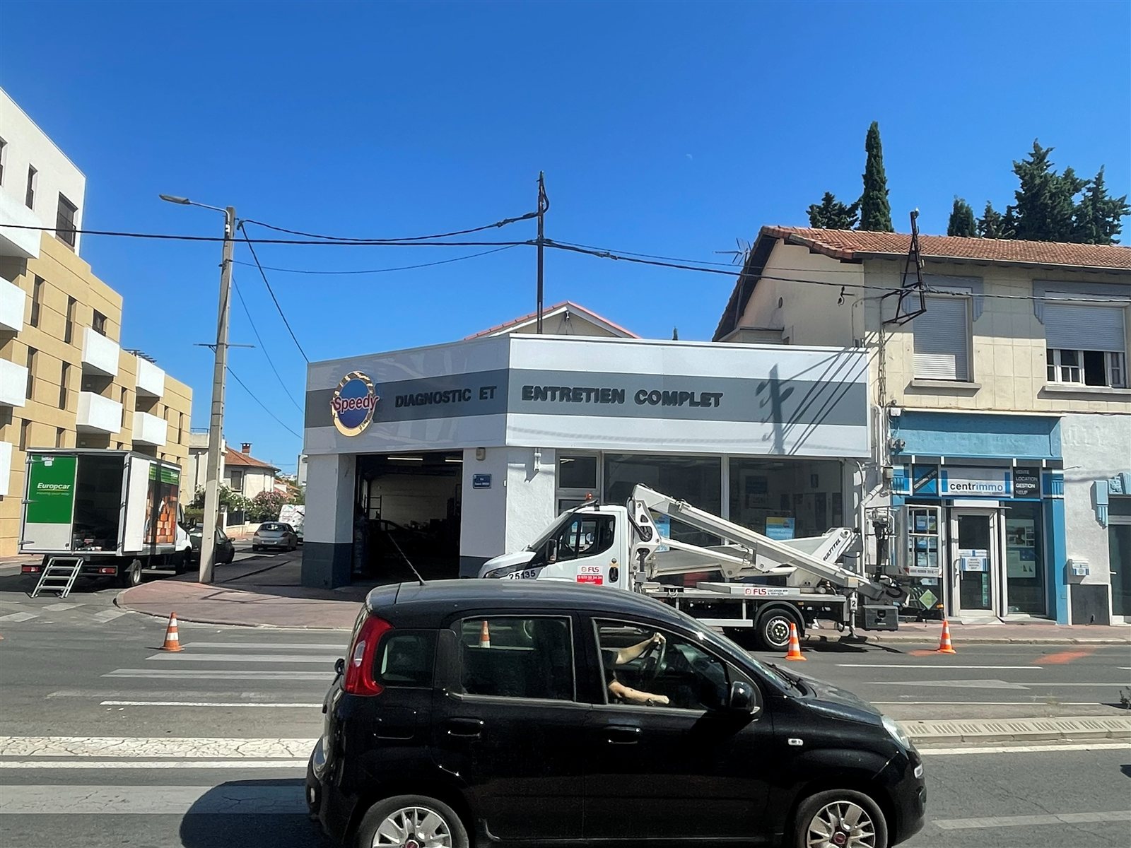 Speedy à Montpellier : Pose à la nacelle